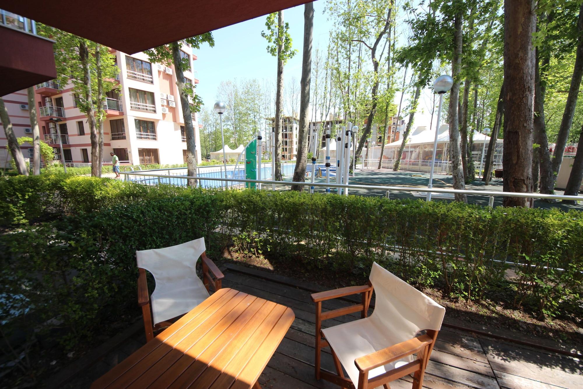 Menada Tarsis Apartments Pantai Sunny Bagian luar foto