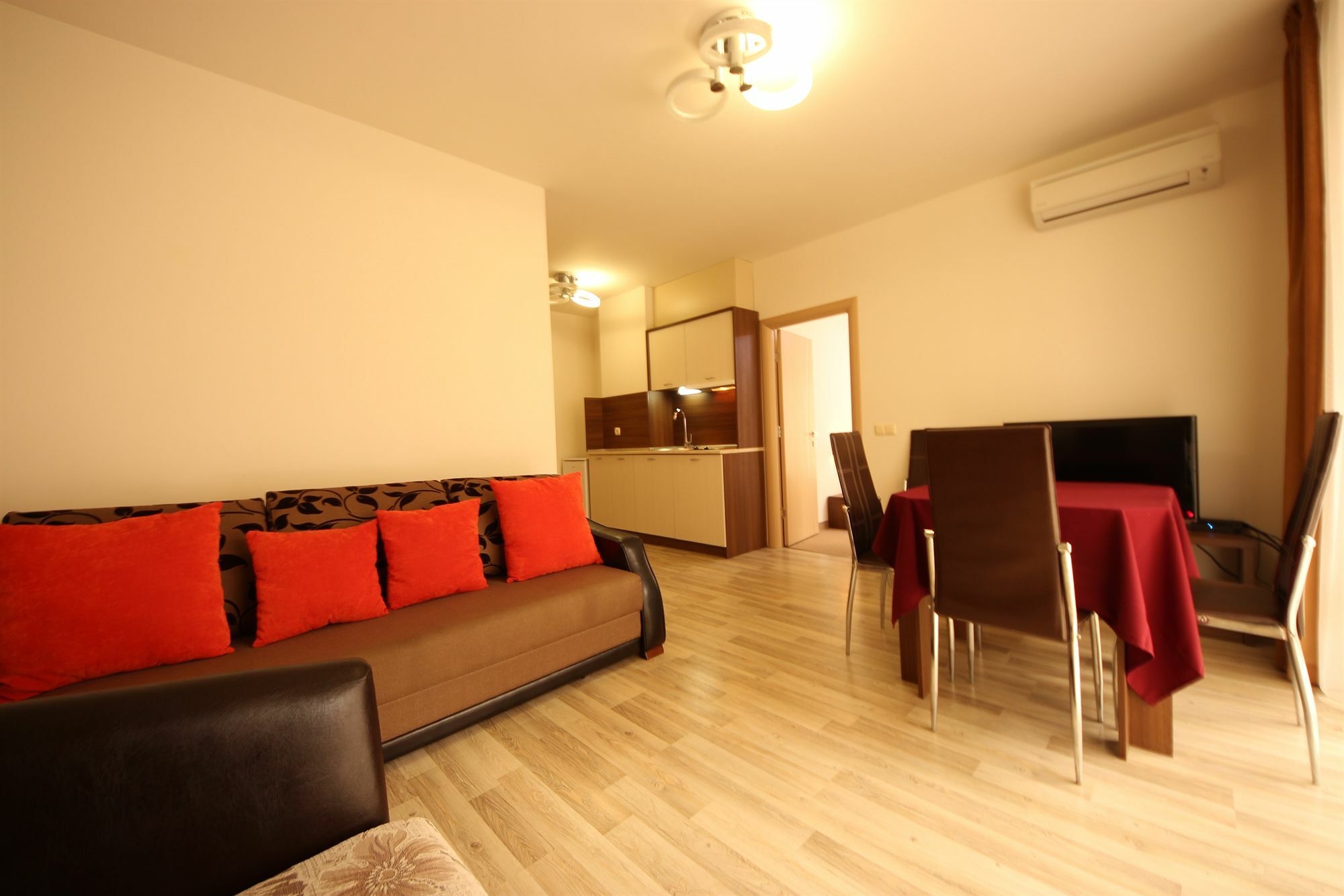 Menada Tarsis Apartments Pantai Sunny Bagian luar foto