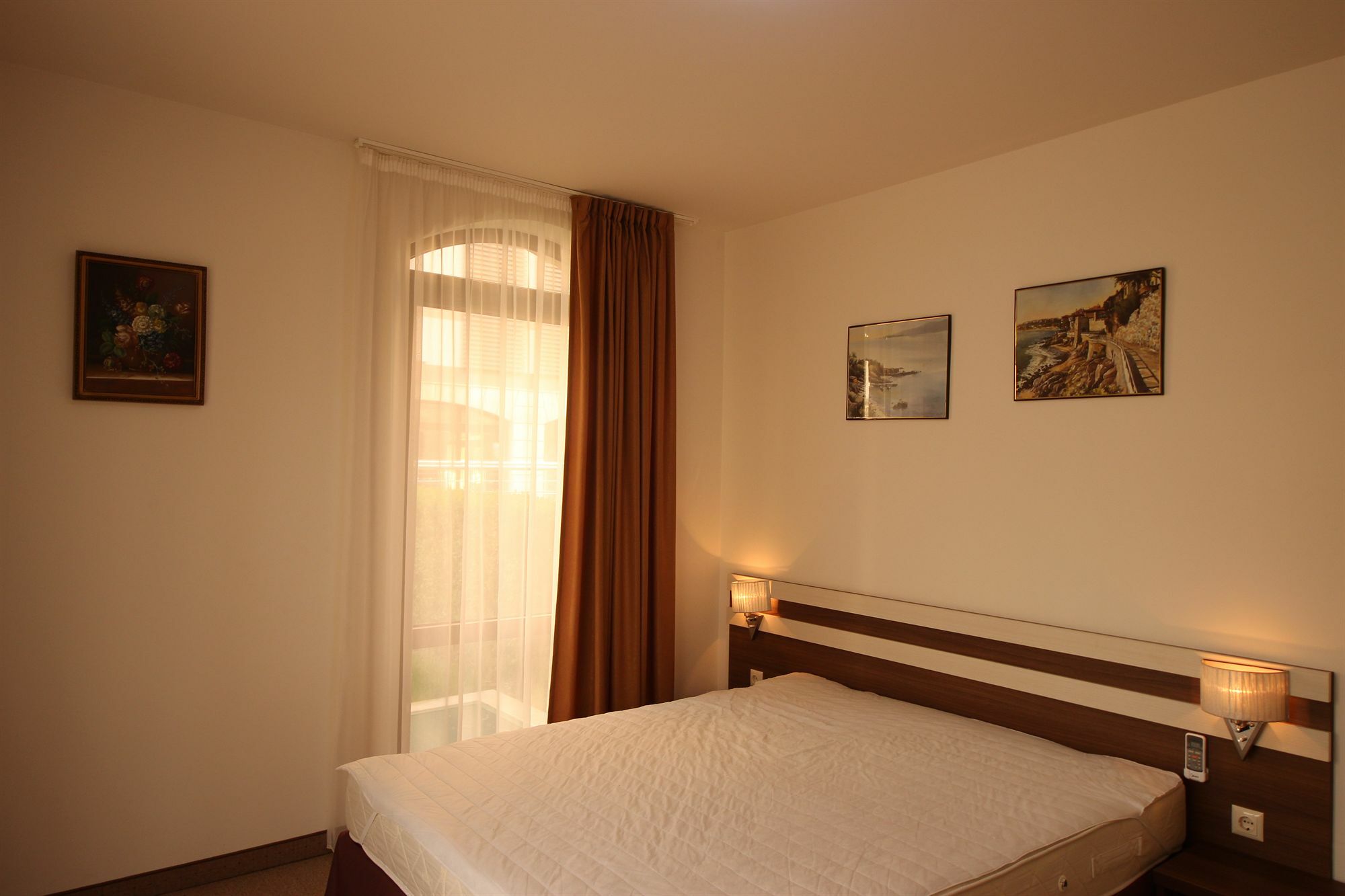 Menada Tarsis Apartments Pantai Sunny Bagian luar foto