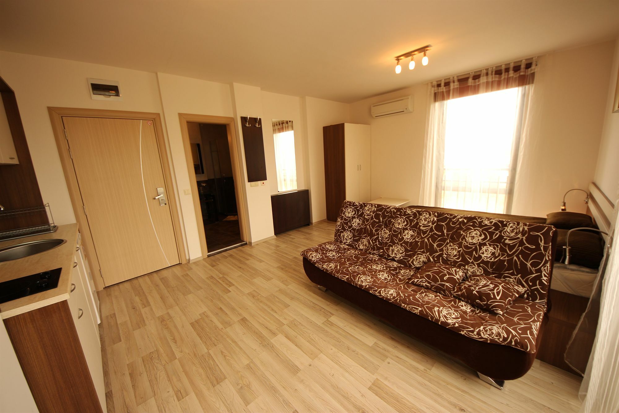 Menada Tarsis Apartments Pantai Sunny Bagian luar foto