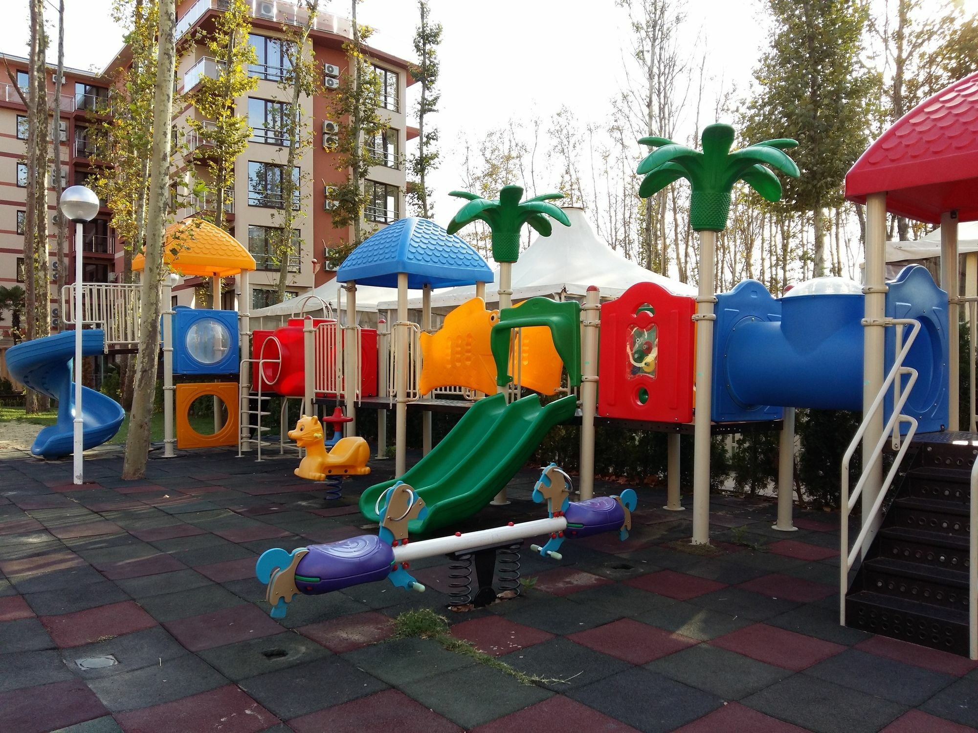 Menada Tarsis Apartments Pantai Sunny Bagian luar foto